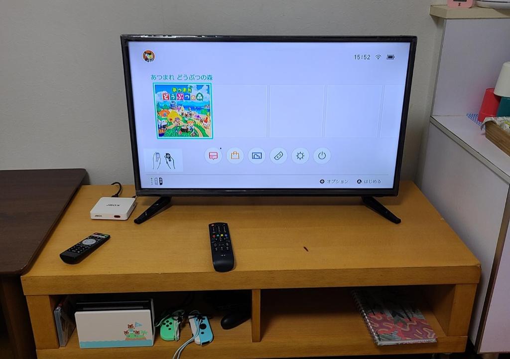 ブルーバードホテルにあるテレビまたはエンターテインメントセンター