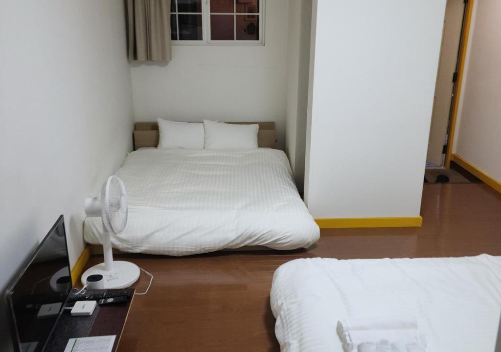 Bluebird Hotel - 