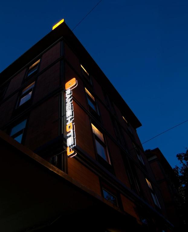 Budova, kde se hotel nachází