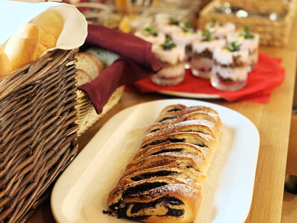 Zdjęcie z galerii obiektu Wellness & Restaurant U Fandy w mieście Lhotka