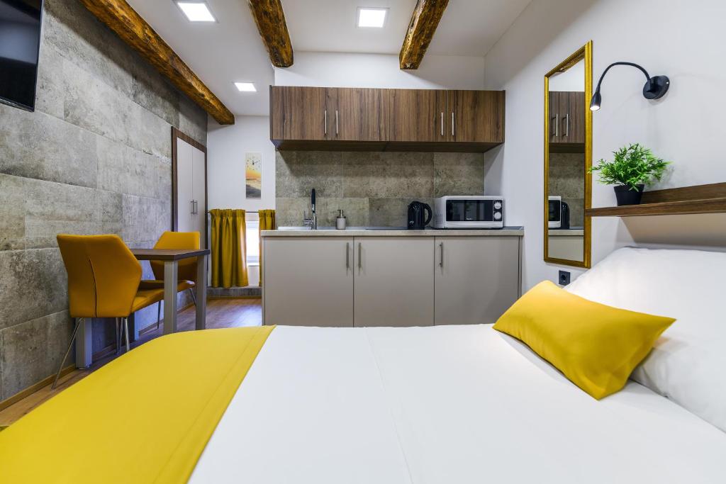 Urban Apartments with sauna - 11