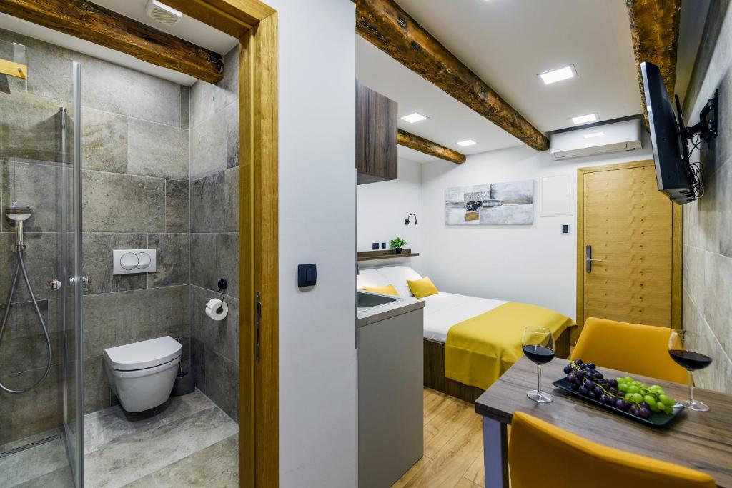 Urban Apartments with sauna - 16