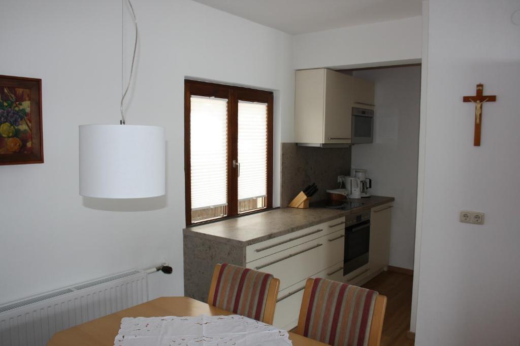 Kuchyň nebo kuchyňský kout v ubytování Haus Gassner