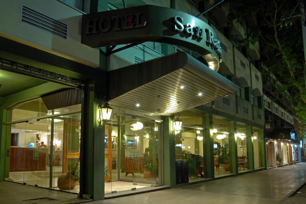 El edificio en el que está el hotel