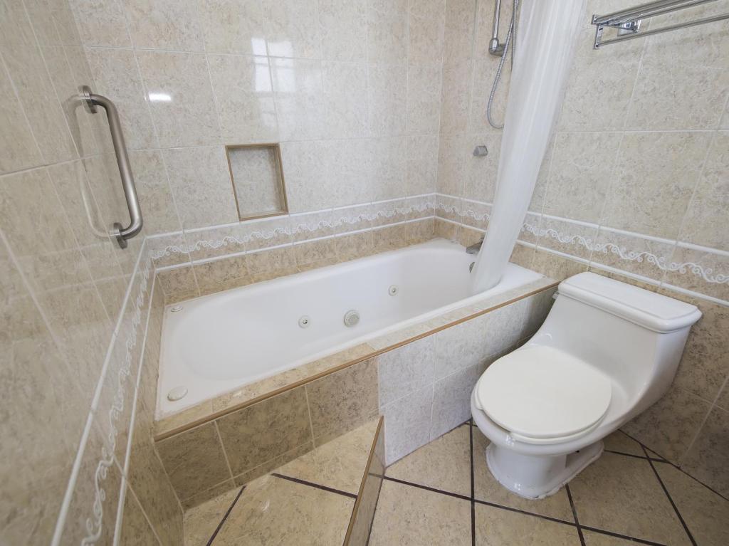 Koupelna v ubytování Suites de Reyes