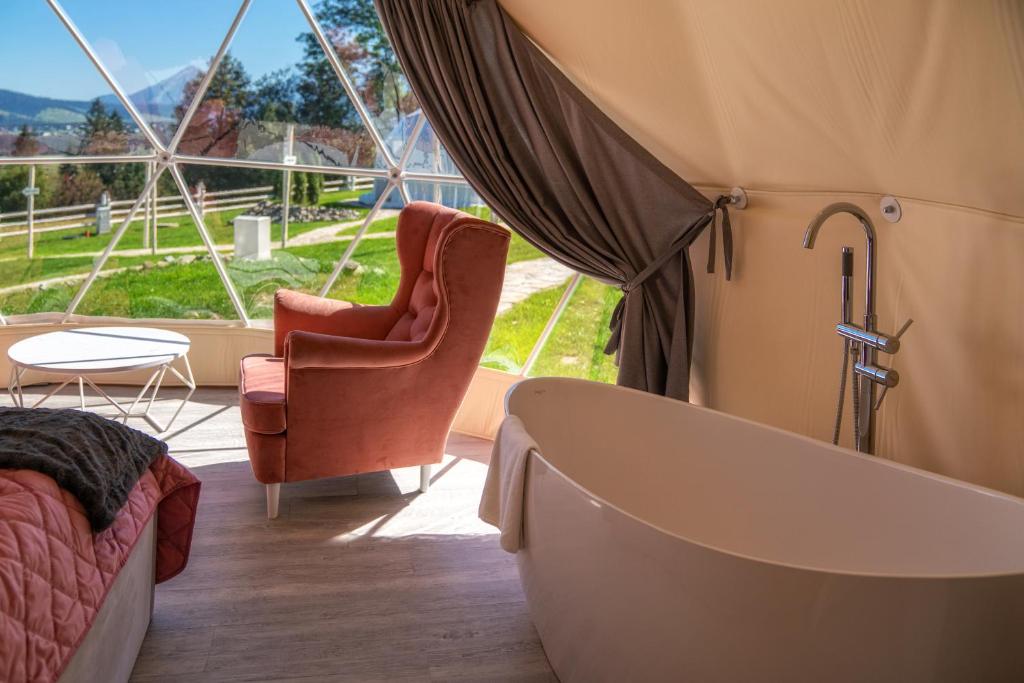 Mountain Glamp & Jacuzzi - 18