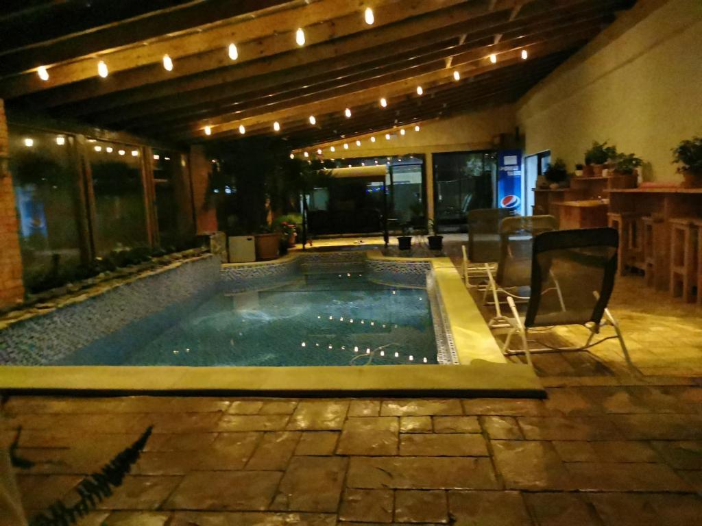Bazén v ubytování DNT HOUSE &spa nebo v jeho okolí