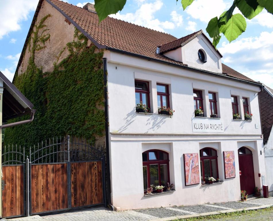 Budova, kde se bed and breakfast nachází