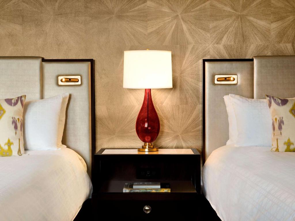 The Claremont Club & Spa, A Fairmont Hotel - Junior Suite With Two Queen Beds And Roll-In Shower- Mobility Accessible