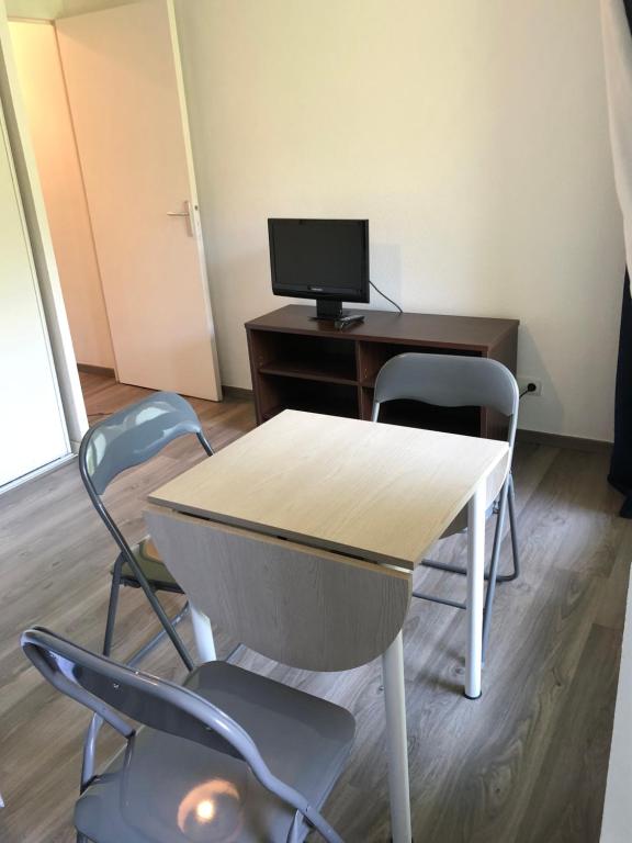 Studio avec piscine aux portes d’Honfleur - One-Bedroom Apartment