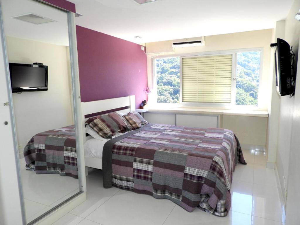  Apartamento Guarujá Pitangueiras 80m Da Praia