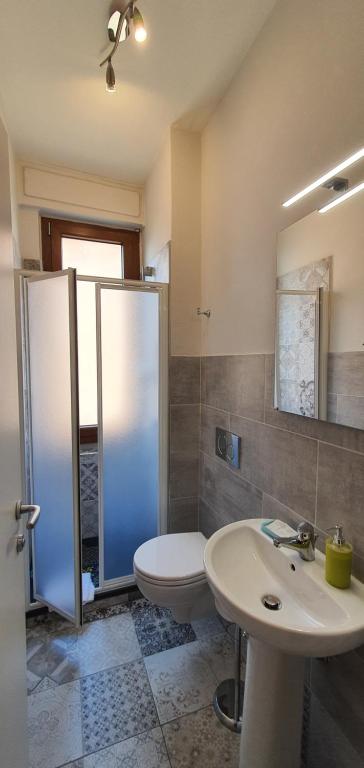 Il Giglio Guest House - Double Room With Private External Bathroom