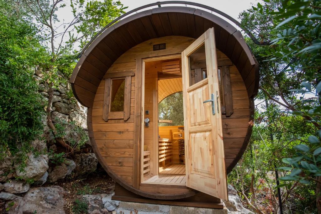 Zahrada ubytování "IL BOSCO" di POZZO VOLITO