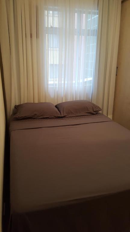  Ótimo apartamento no Centro mobiliado e com garagem