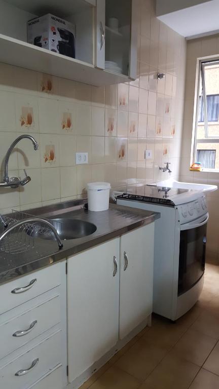  Ótimo apartamento no Centro mobiliado e com garagem