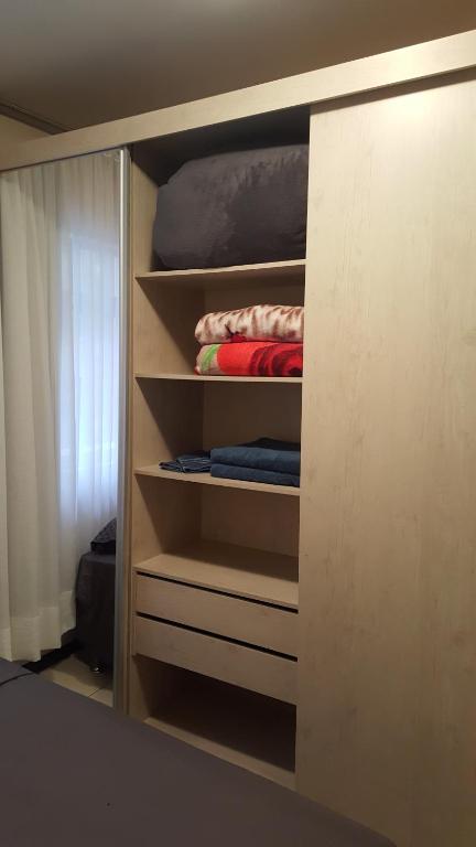  Ótimo apartamento no Centro mobiliado e com garagem