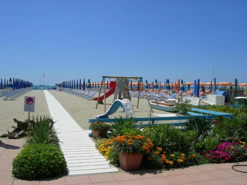 Bazén v ubytování Hotel Tirrenia nebo v jeho okolí
