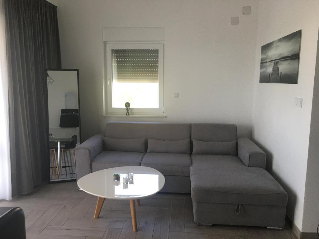 Posezení v ubytování Ada Vis Apartments