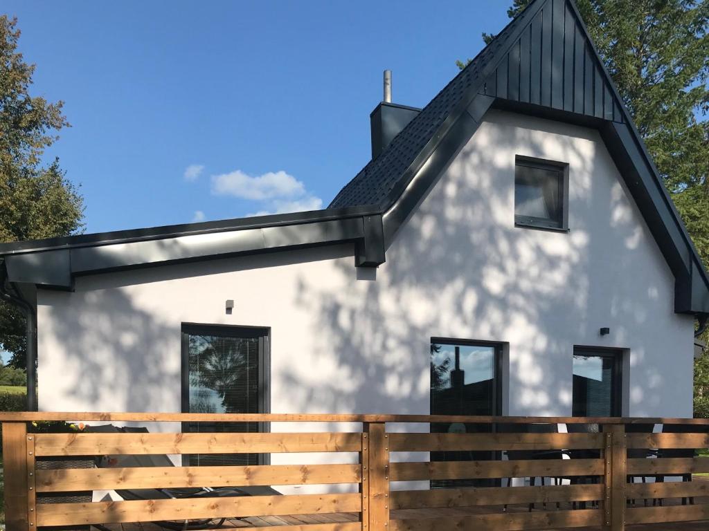 Het gebouw waarin het vakantiehuis zich bevindt