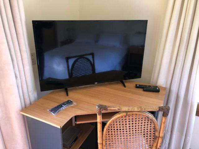 TV a/nebo společenská místnost v ubytování Casa Los Ciervos