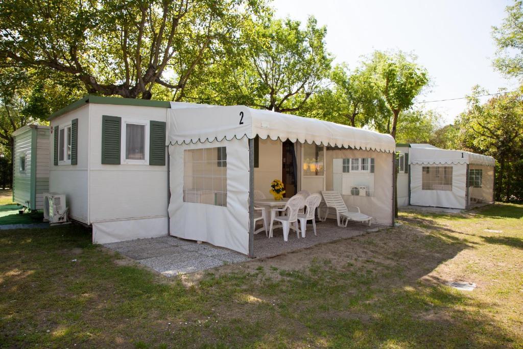 Aed väljaspool majutusasutust Camping Klaus