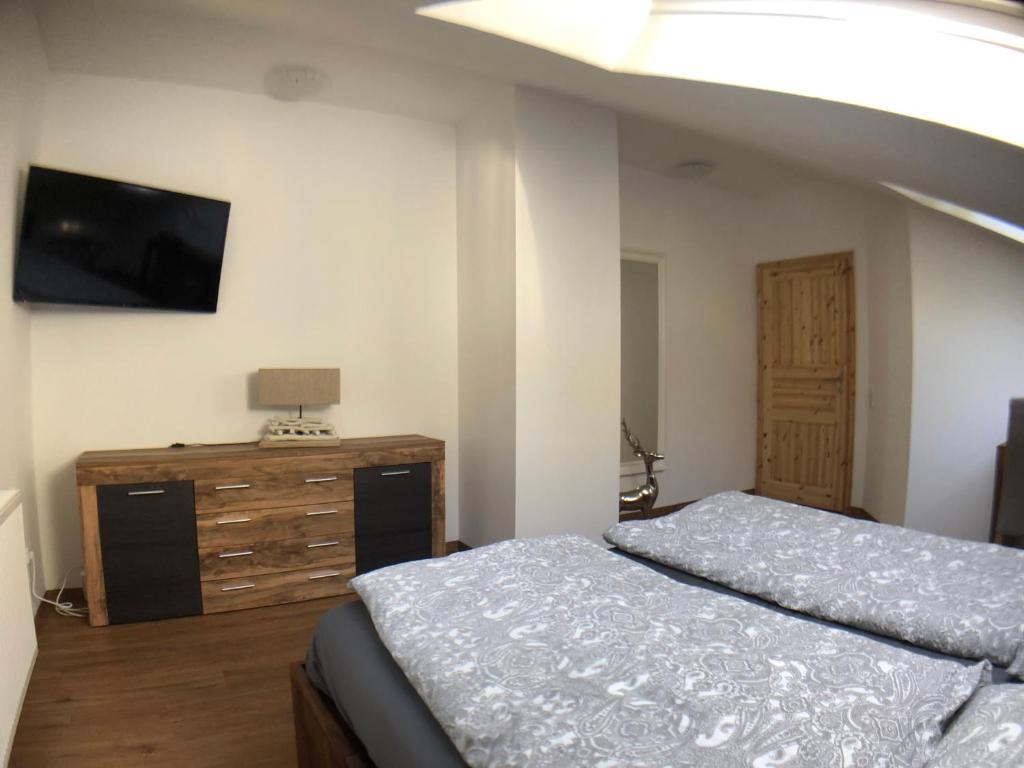 Ferienwohnungen Schweizerhaus - 8