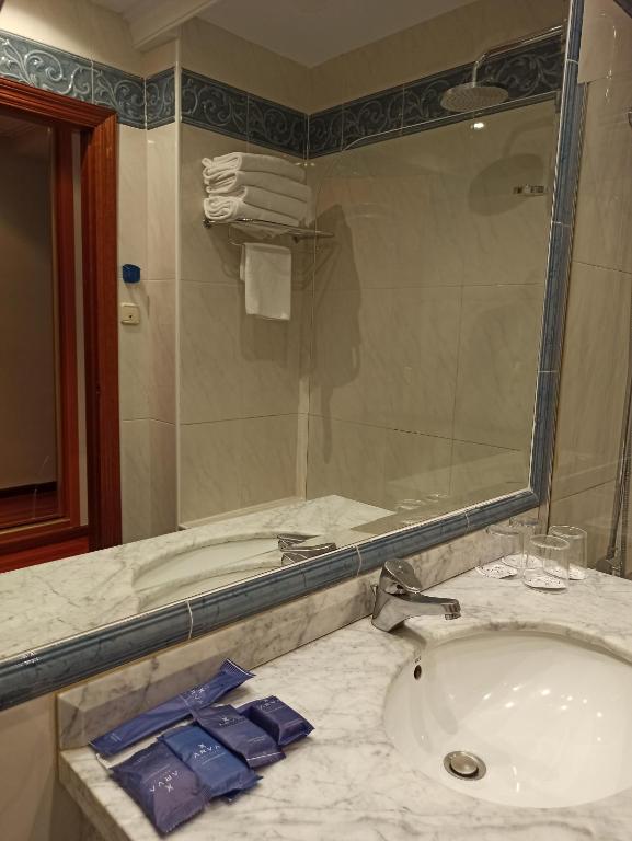 Koupelna v ubytování ARVA Spa París