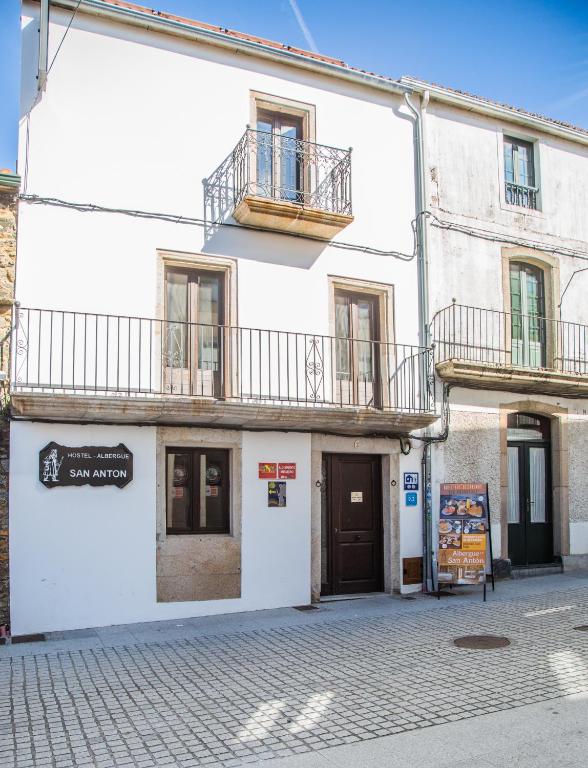 Albergue San Anton, Melide – Updated 2022 Prices