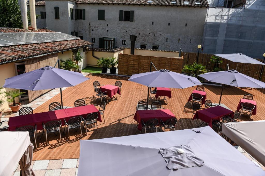 Budova, kde se hotel nachází