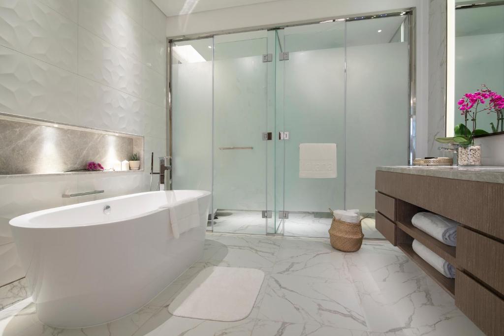 Al Jaddaf Rotana Suite Hotel - Resim 31