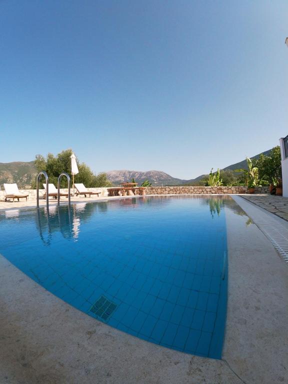 Bazén v ubytování Sunrise Villa nebo v jeho okolí