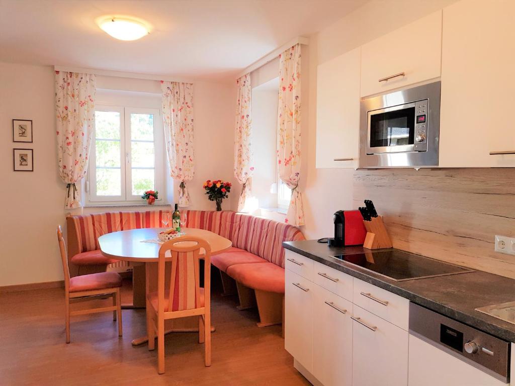 Kuchyň nebo kuchyňský kout v ubytování Villa Lilly - Luxus Appartements im Villenviertel