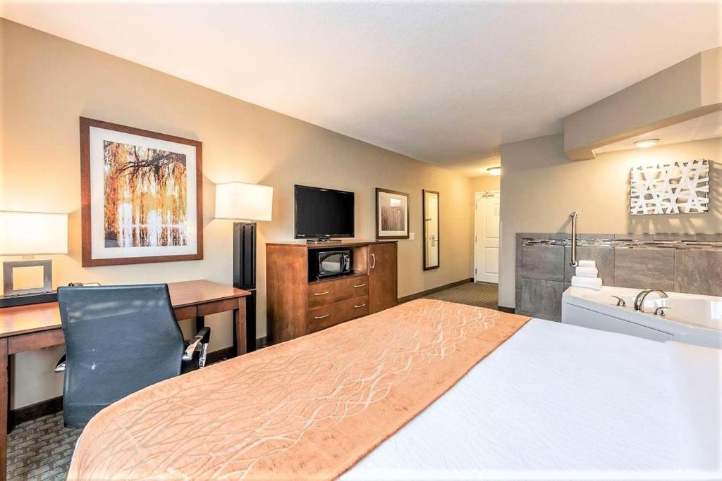 AmeriVu Inn and Suites - Chisago City - Family Suite