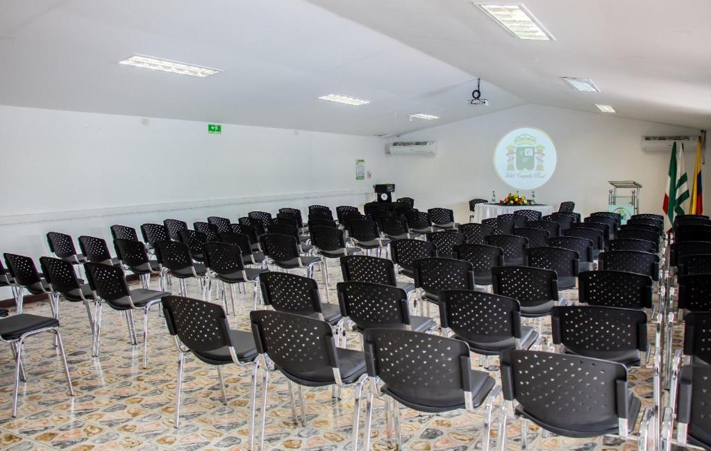 Zona business o sala de conferencias en Hotel Caquetá Real HSC