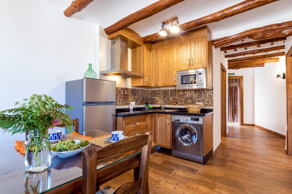 Kuchyňa alebo kuchynka v ubytovaní Apartamentos Entre Senderos