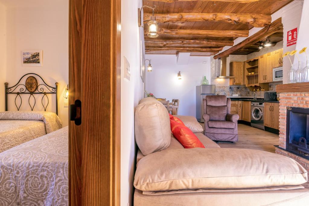Kuchyňa alebo kuchynka v ubytovaní Apartamentos Entre Senderos