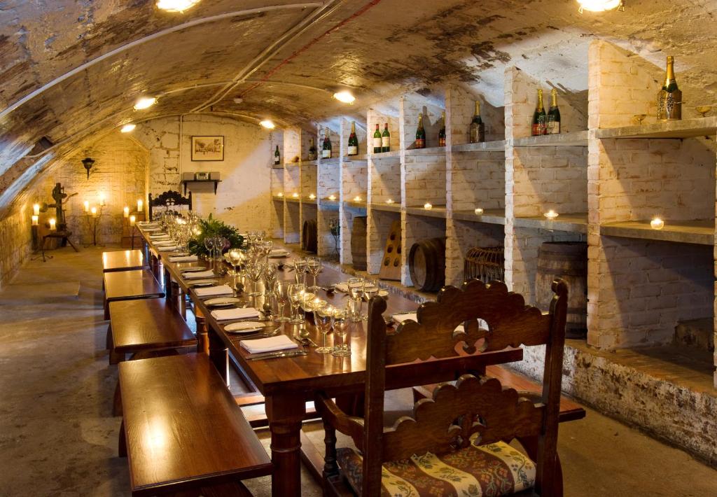 The Old Ship Hotel - Resim 31