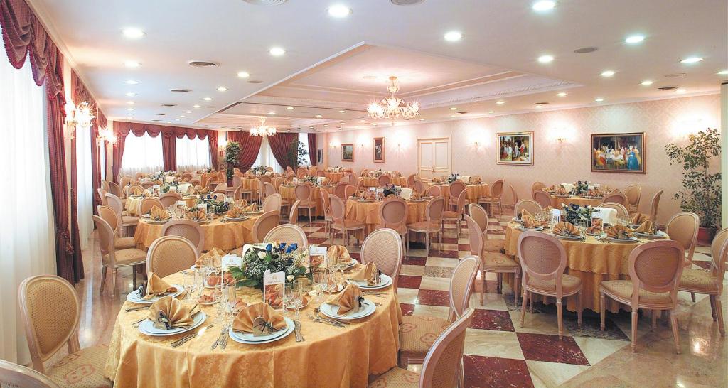 Restaurace v ubytování Hotel Principe