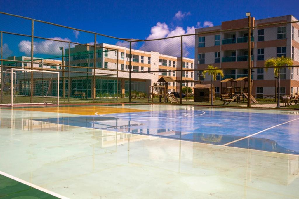  Flat Terreo Muro Alto Condomínio Clube com Sala Reversível para segundo quarto