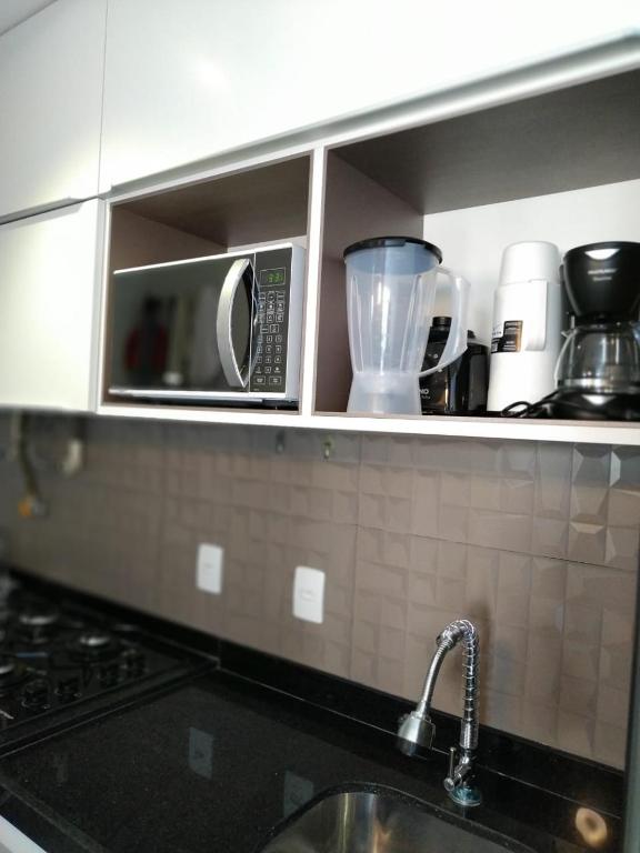  Flat Terreo Muro Alto Condomínio Clube com Sala Reversível para segundo quarto