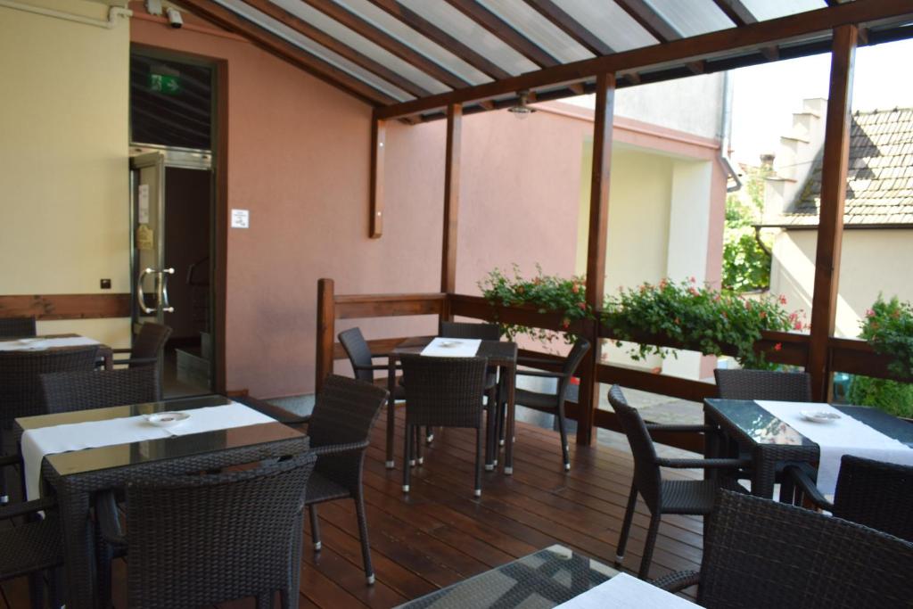 Restaurace v ubytování Hotel Regal