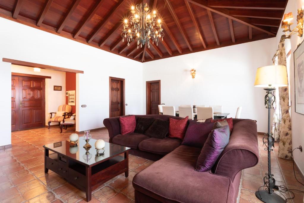 Home2Book Finca Dos Ruedas, La Ampuyenta – Precios ...