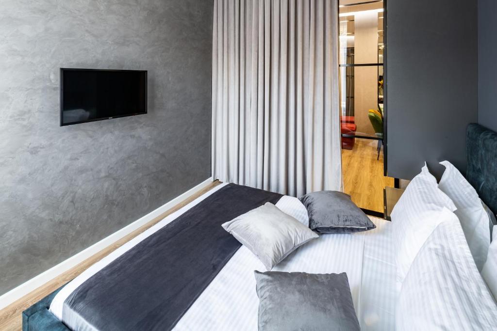 Alfa Apartments 3-кімнатна LUX-квартира у центрі Львова фото 5