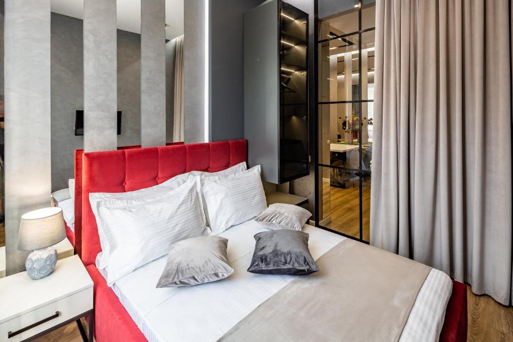 Alfa Apartments 3-кімнатна LUX-квартира у центрі Львова фото 2