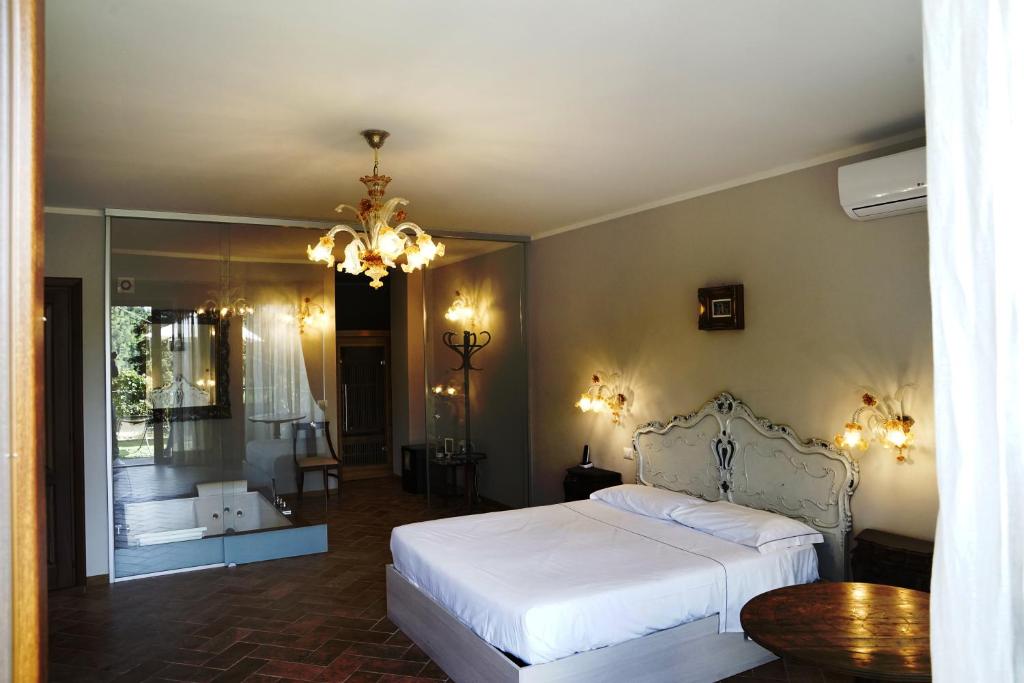 Borgo I Tre Baroni - Spa Suites & Resort - King Suite With Spa Bath