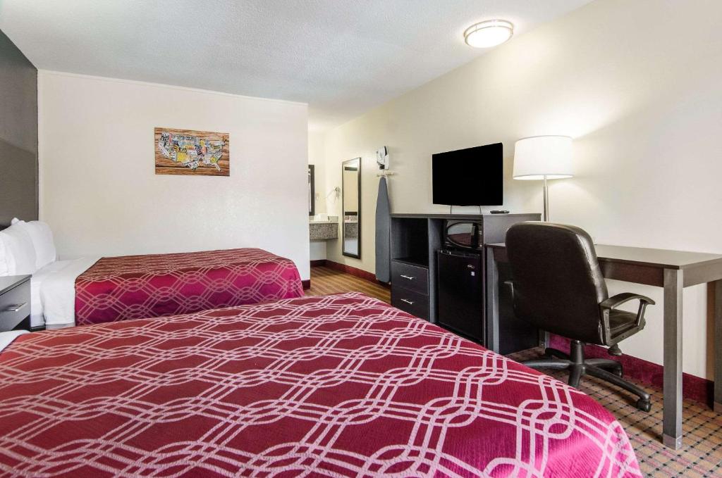 Econo Lodge Near Motor Speedway - Habitación Doble Con Dos Camas Dobles: No Fumar
