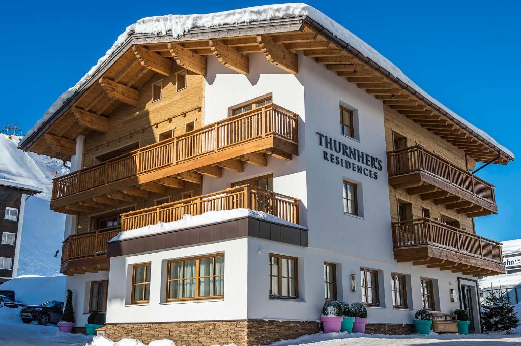 akritkritkritkritkritkrit house in the snow at Thurnher's Residences in Zürs am Arlberg