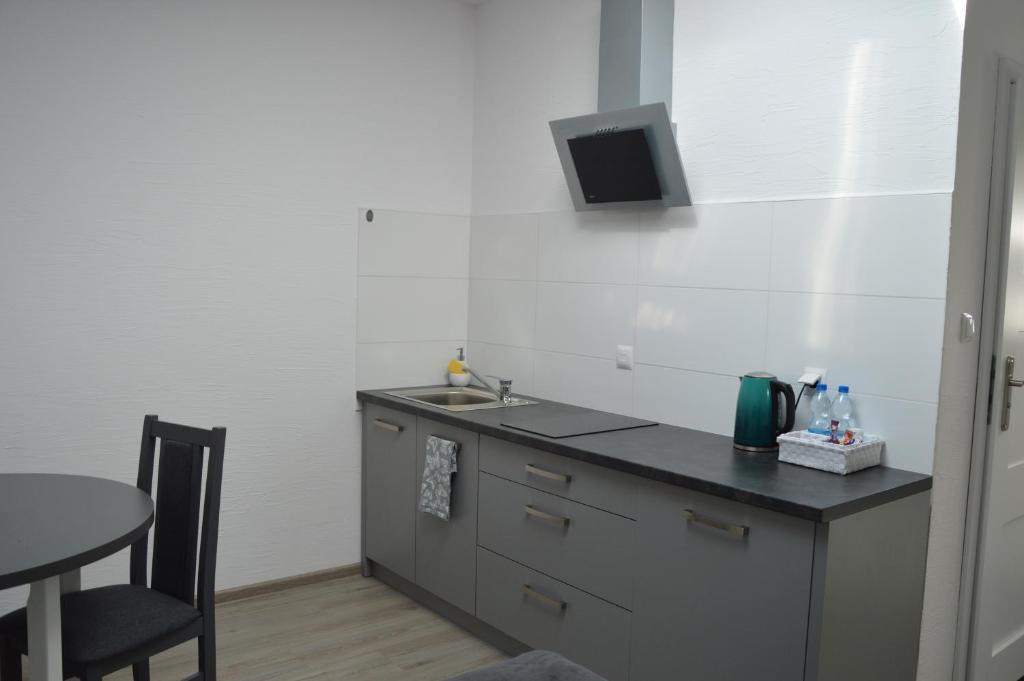 Hostel Adabet - Chambre Triple De Luxe