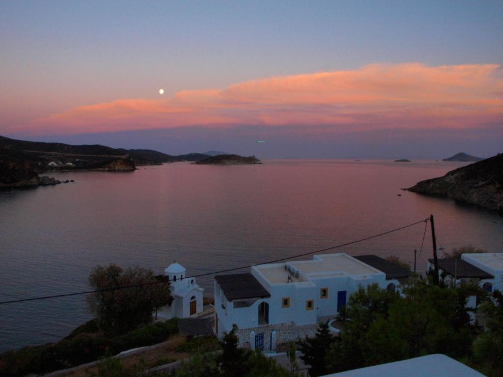 Gallery image of Patmos Paradise Hotel in Kámbos