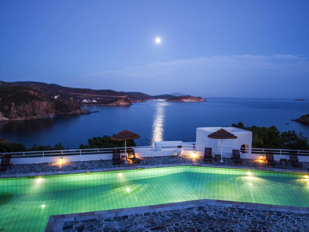 Gallery image of Patmos Paradise Hotel in Kámbos